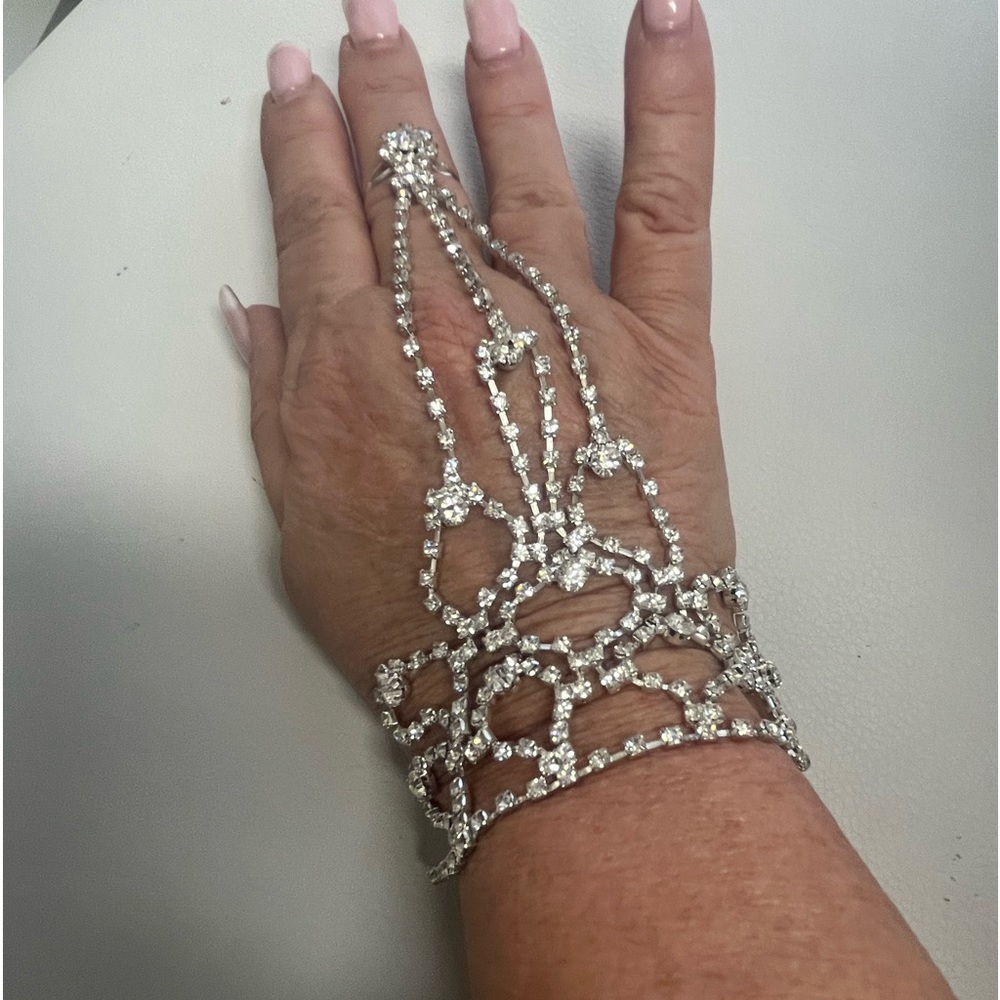 Rhinestone Hand Finger Bracelet